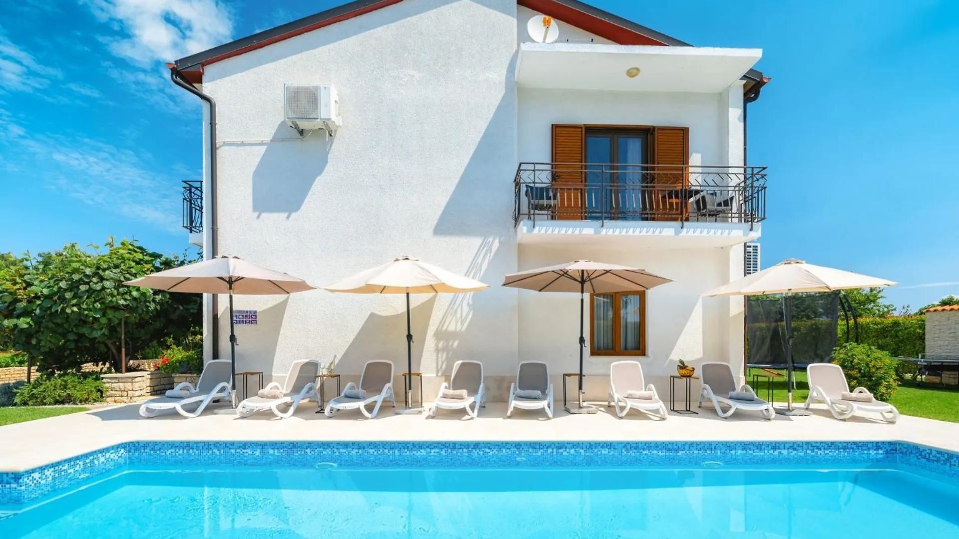 House Demetra Villa Tinjan